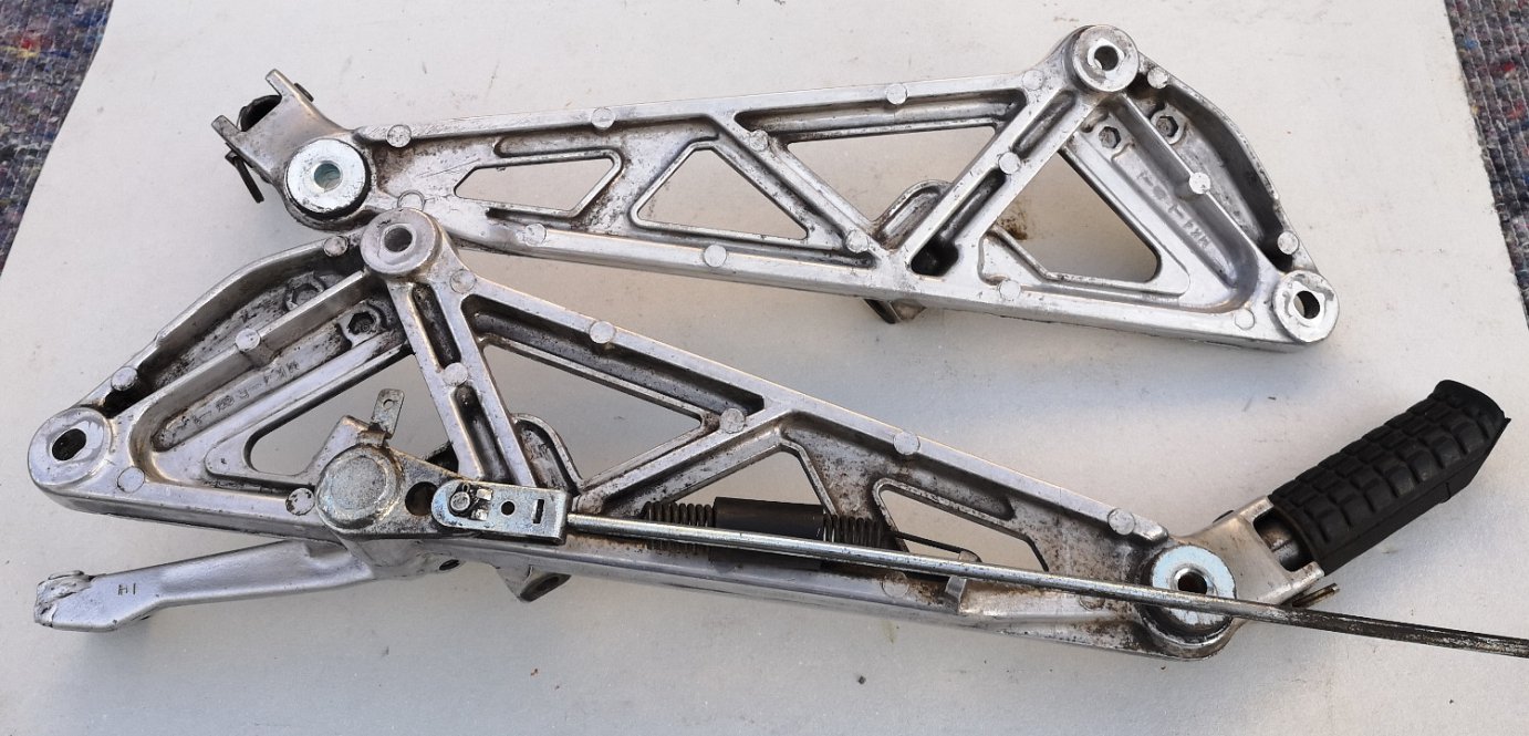 HONDAXBR500_Furastenhalter_002.jpg